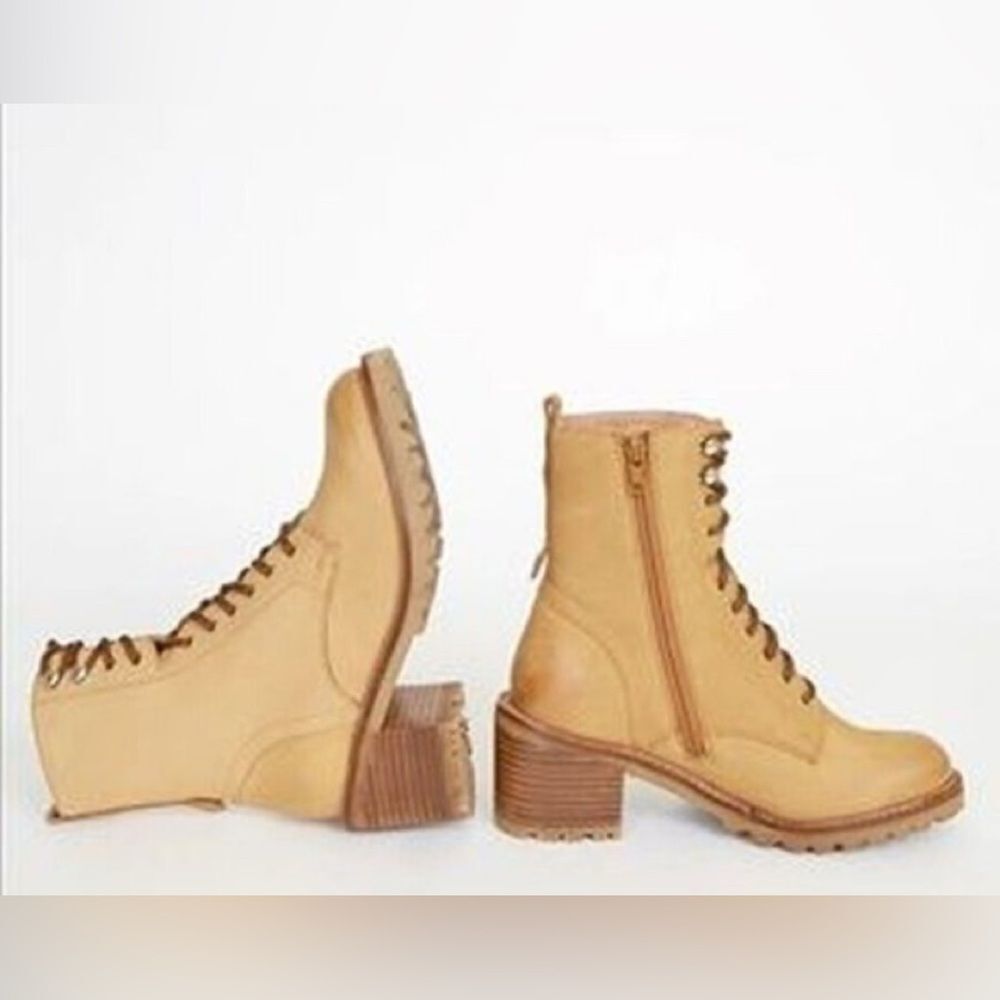 Seychelles Anthropologie Irresistible Combat Boot Tan Nubuck Size 8